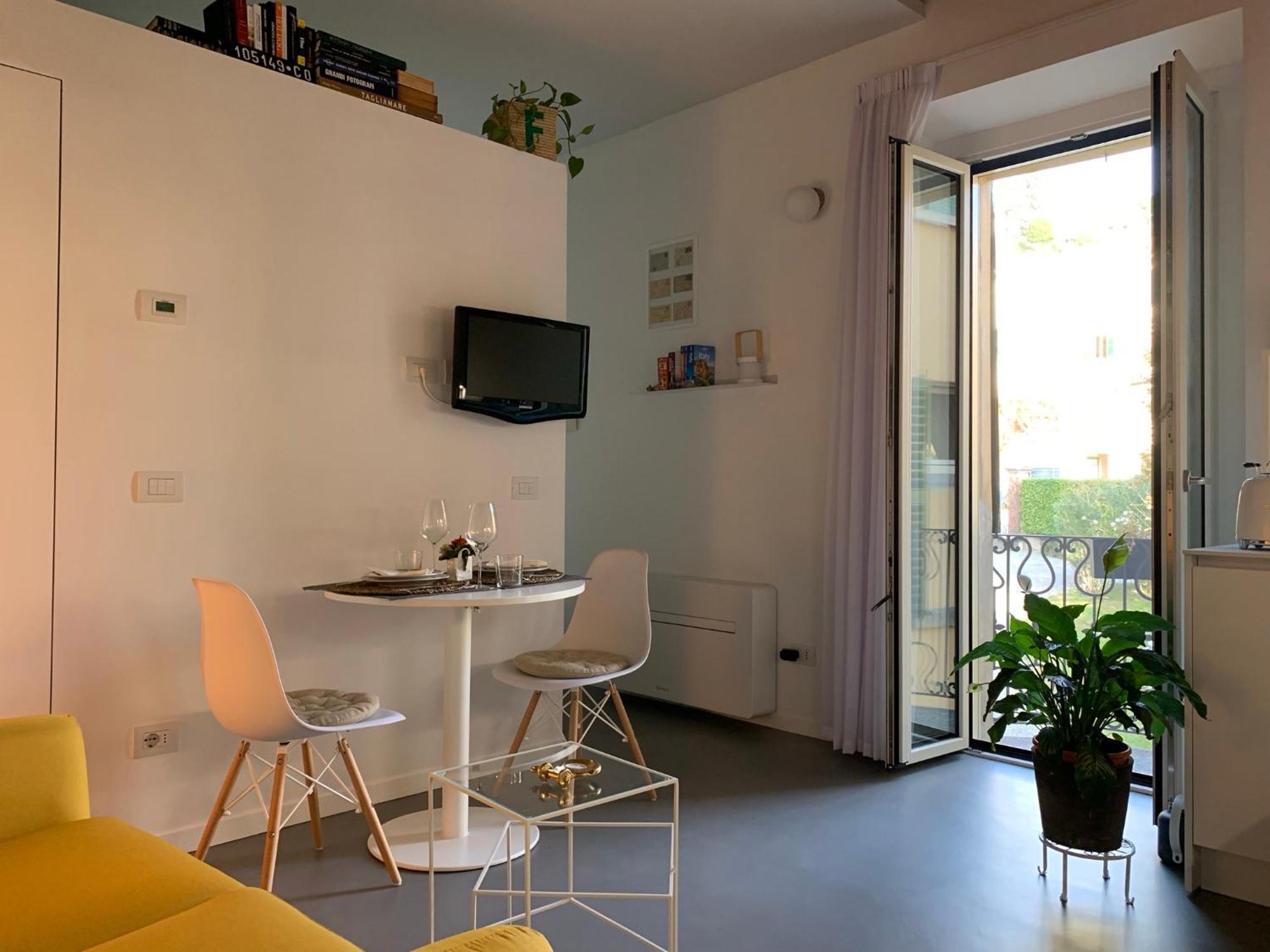 Villa Paola - Holiday Apartment - Menaggio, Lago Di Como Exteriör bild