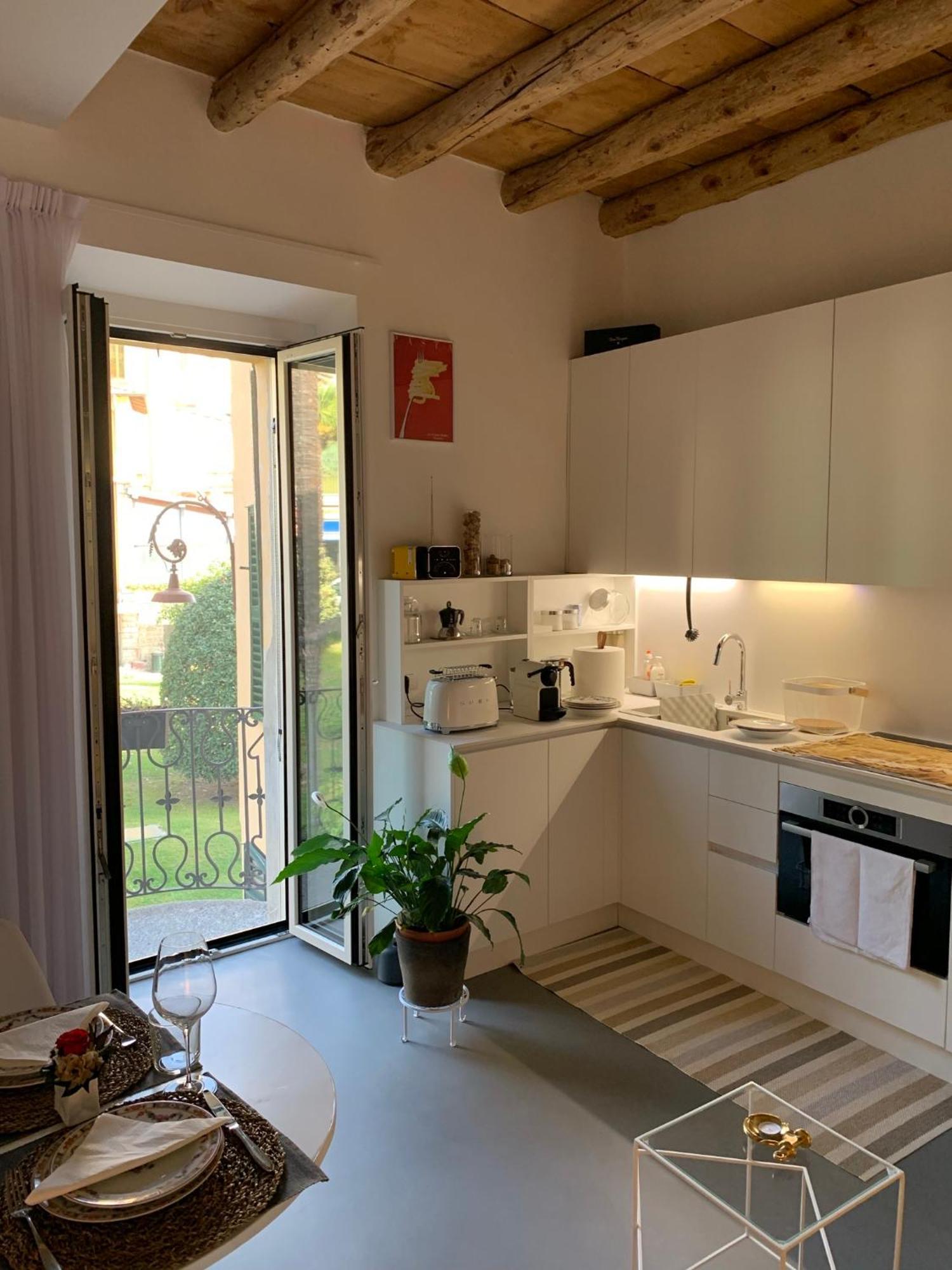 Villa Paola - Holiday Apartment - Menaggio, Lago Di Como Exteriör bild